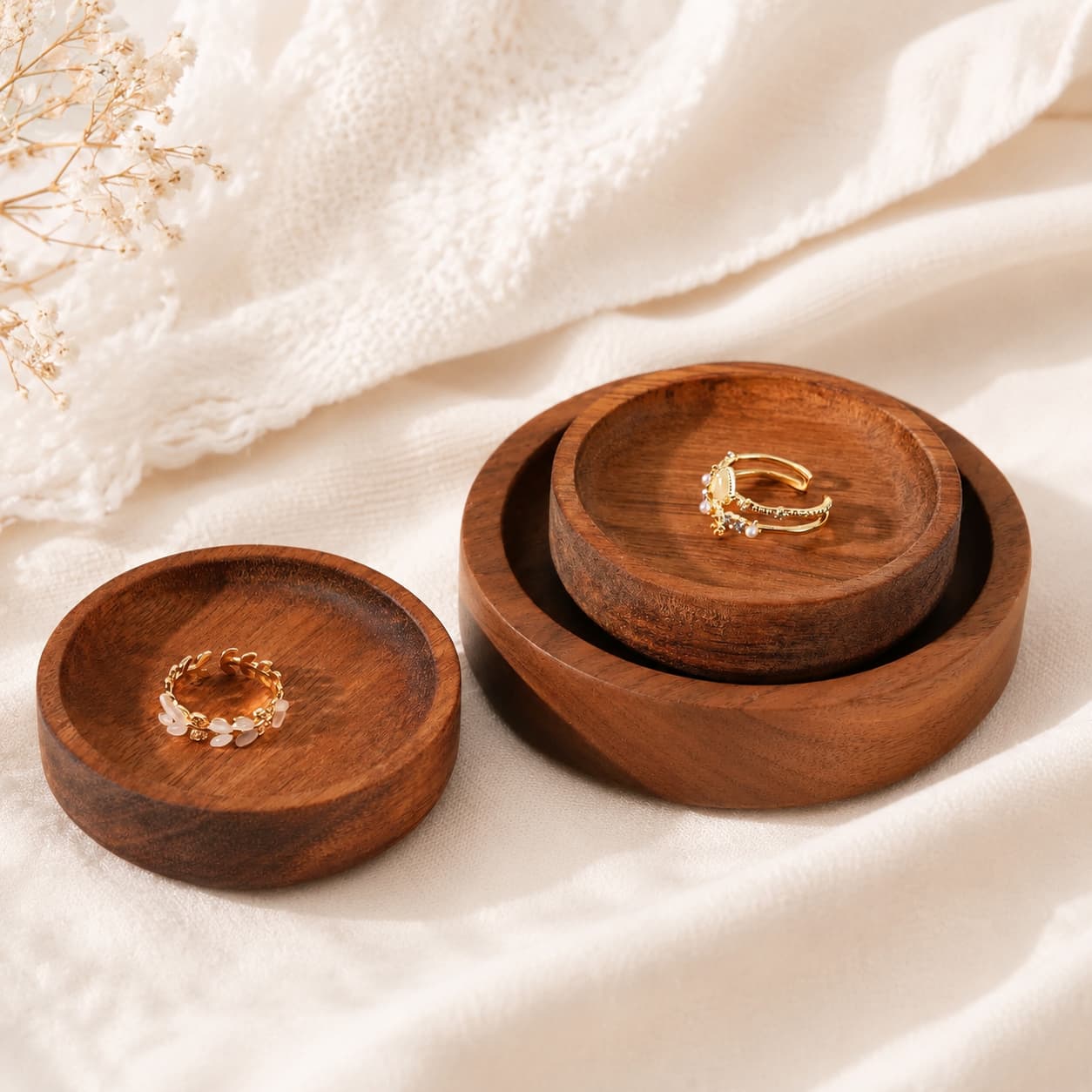 walnut-wooden-ring-dish.jpg walnut-wooden-ring-dish.jpg