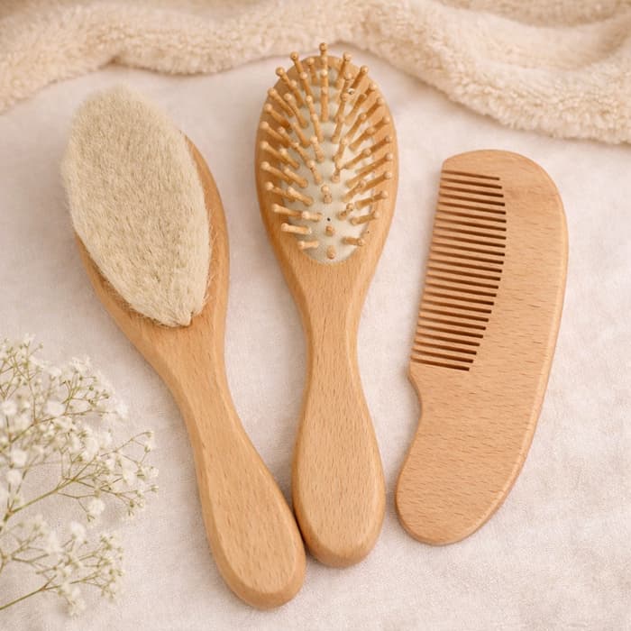 wood combs and brushes.jpg wood combs and brushes.jpg