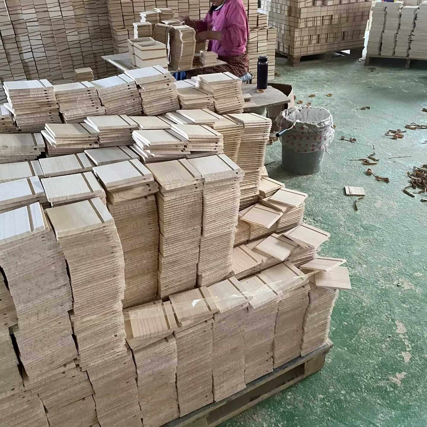 wooden-box.jpg wooden-box.jpg